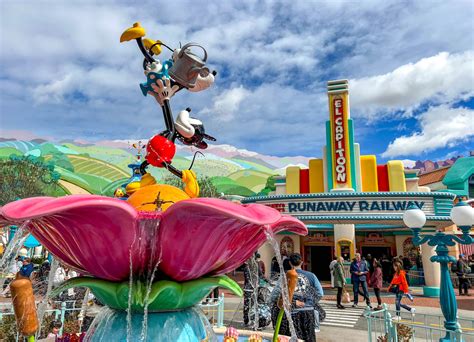 Up Close Look At Mickeys Toontown Reimagined At Disneyland