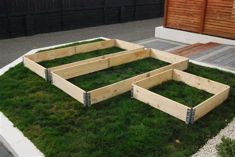 A Cool And Cheap Alternative For Raised Garden Beds Garden Boxes