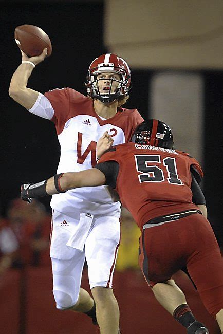 Wisconsin Badgers Joel Stave Finds Comfort Zone As Starting Qb Twin