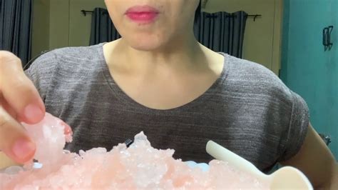 Ice Eating Asmr Flavored Crushed Ice Soft Crunch Youtube