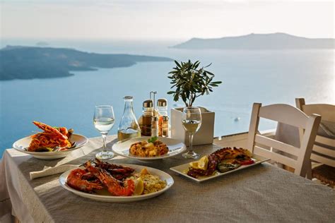 The Best Restaurants In Santorini With Instagrammable Views Itsallbee