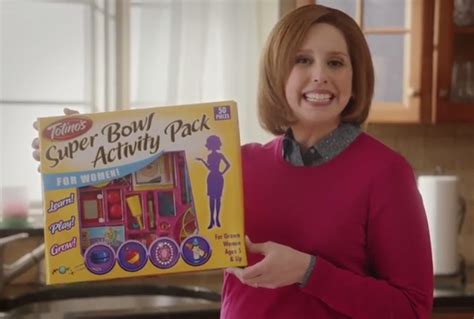 “snl” Perfectly Spoofs Sexist Super Bowl Commercials