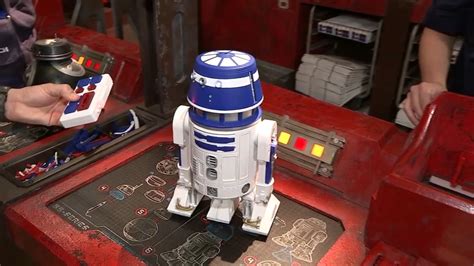 Star Wars Galaxys Edge Offers A World Of New Merchandise Abc7 Los