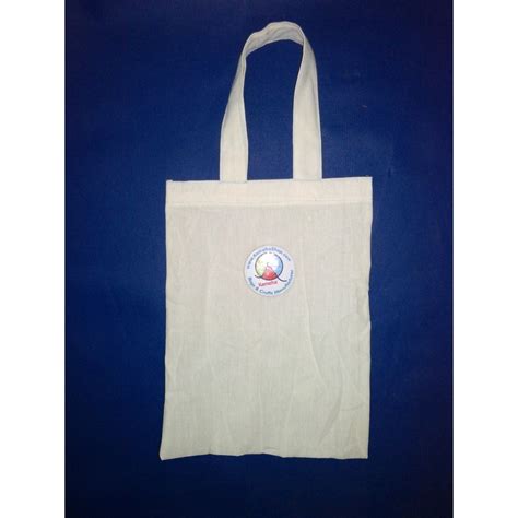 Bahan dasar tote bag blacu yaitu kain blacu, biasanya digunakan untuk bungkus tepung terigu, gula dan beras. Tote Bag Tas Blacu Polos ukuran A4 (21x30cm) | Shopee ...