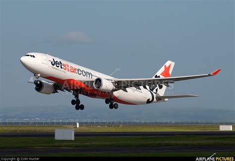 Vh Ebc Jetstar Airways Airbus A330 200 At Auckland Intl Photo Id