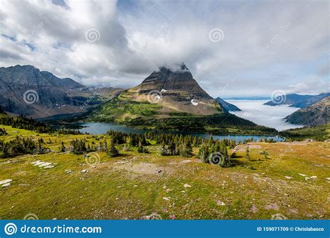Hiking The Hidden Lake Trail In Glacier National Park Stock Image