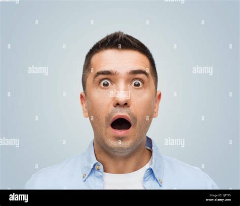 Ojos Asustados Fotografías E Imágenes De Alta Resolución Alamy