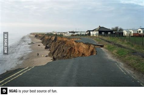 Cliff Erosion Of Skipsea England Cool Pictures Of Nature Lost