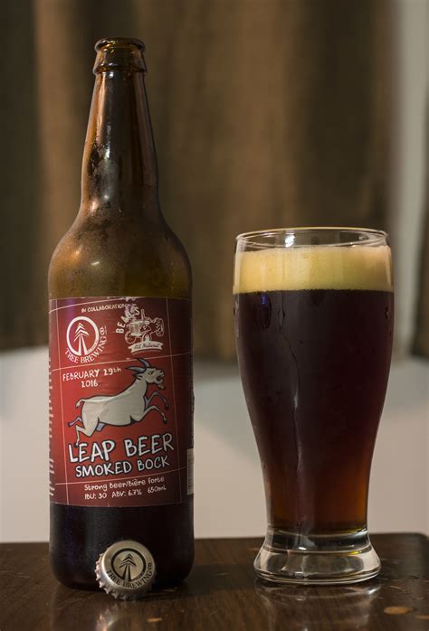 Review Tree And Beaus Collaboration Leap Beer Smoked Bock Beercrankca