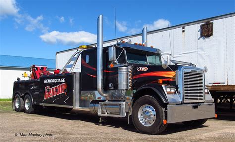 Freightliner Wrecker Semi Trucks Big Trucks Columbia Tow Truck