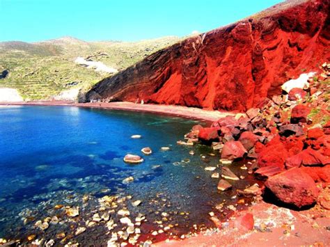Red Beach Santorini Ranked 4th Among The Most Colorful