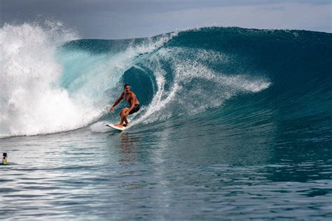 A Complete Guide To Surfing Tahiti In French Polynesia Best Surf Destinations