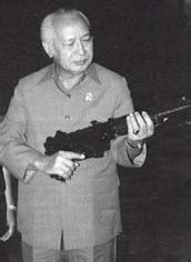 Soeharto lahir pada 8 juni 1921, di sedayu, bantul, yogyakarta. Soeharto (karir Politik, Kekuasaan dan Kematiannya ...
