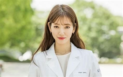 Park shin hye is the brand ambassador of mamonde's brand which is a korean makeup brand. Park Shin Hye Switches Up Her Look For "Doctors" Role | Soompi