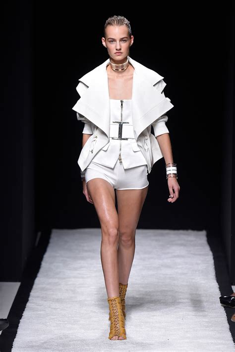 Balmain Catwalk Fashion Show Paris Womenswear Ss2015 Team Peter