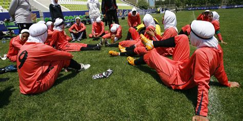 Eight Of Iran S Women S Football Team Are Actually Men Huffpost