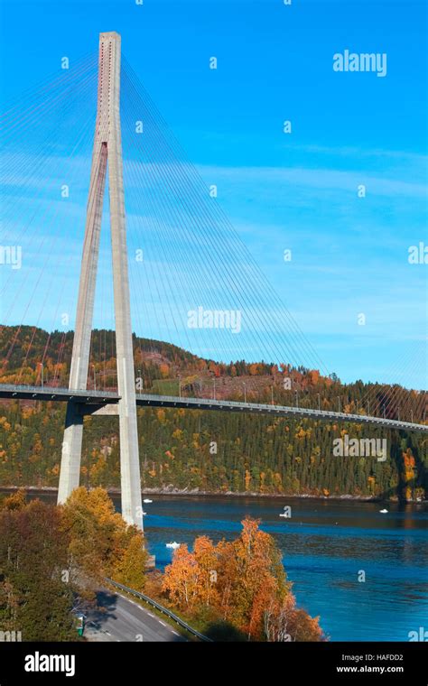 Cable Truss Bridge Hi Res Stock Photography And Images Alamy