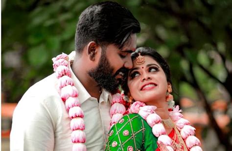 Netizen India Tak Kalah Ngeri Nyinyir Soal Foto Pernikahan Suami Istri