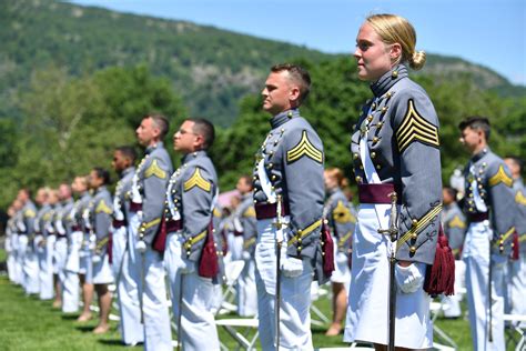 Offenlegen Surichinmoi Grün West Point Cadet Uniform Nervös Werden Ehe