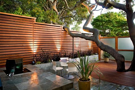 14 Unique Outdoor Fence Lighting Ideas To Illuminate Your Yard At Night