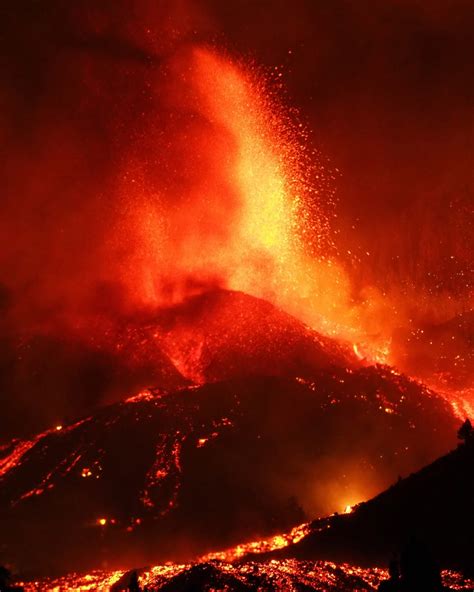La Palma Volcano Photos Show Destruction So Far Ctv News