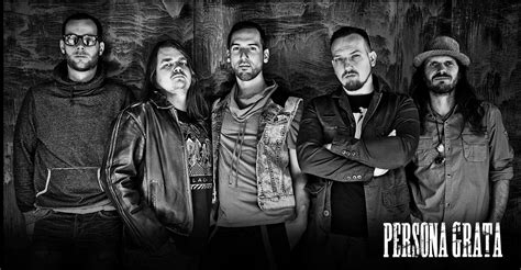 1990 óta működő artpunk zenekar vagyunk. PERSONA GRATA discography and reviews