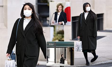 japan s princess mako seen christmas shopping in nyc daily mail online