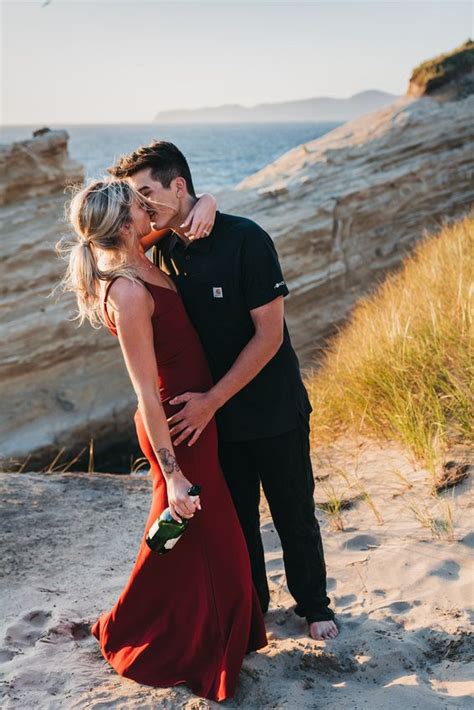 His Cape Kiwanda Engagement Session Was Stunning Lindsay Newton Photography Pacific City