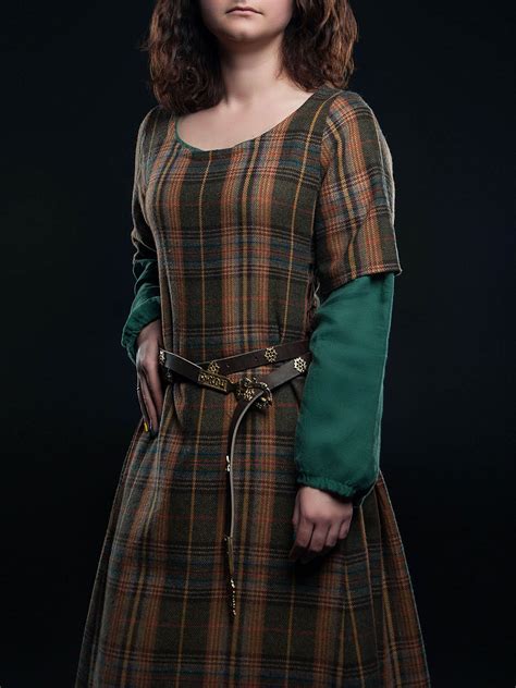 Middle Ages Womens Clothing