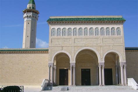 الجامع الكبير بتستور هو جامع يقع في مدينة تستور التابعة لولاية باجة