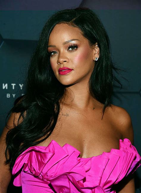 Rihanna Pide Disculpas A Sus Fans Por Su Desfile De Lencer A Foto