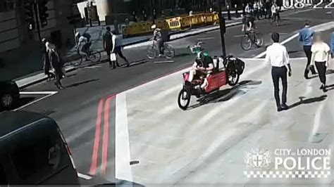 Watch Bicyclist Headbutts Man After Collision Latest News Videos