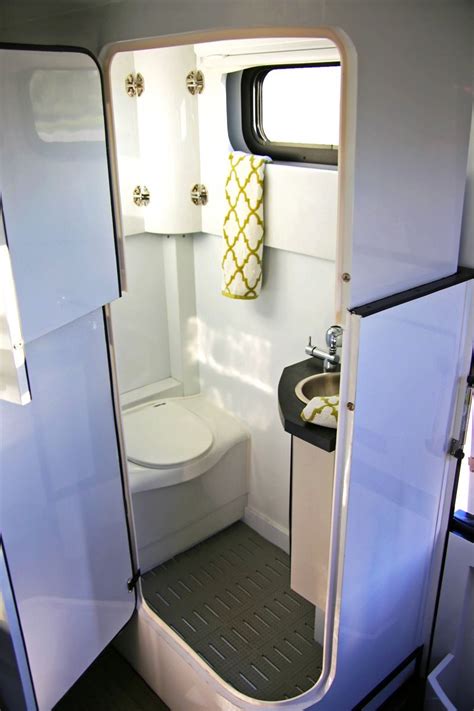 Global Expedition Vehicles Camper Bathroom Motorhome Interior Motorhome