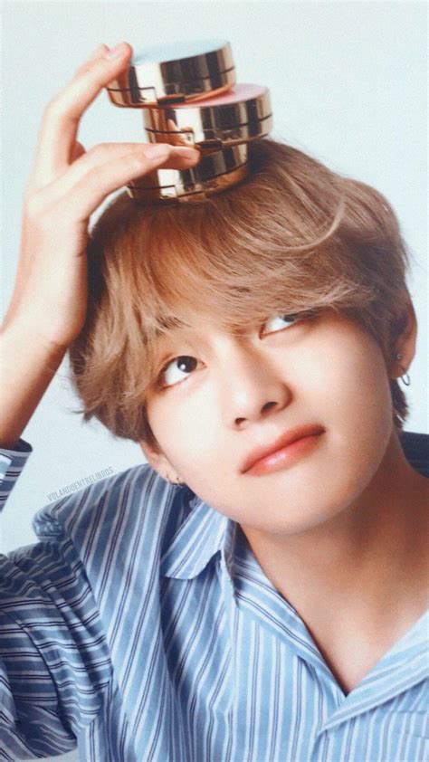 Bts Tae Hyung Wallpapers Top Free Bts Tae Hyung Backgrounds Wallpaperaccess