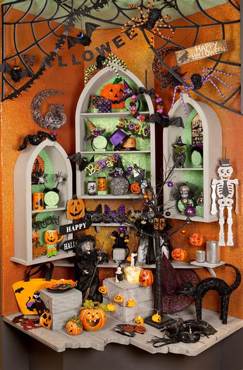 Get your home ready for halloween with these great decorating ideas! Halloween Decorations | Gisela Graham London