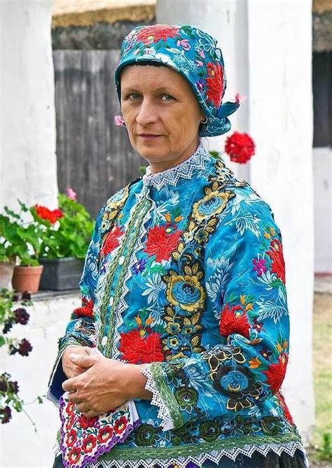 Sióagárdi Népviselet Hungary Folk Costume World Crafts Fashion