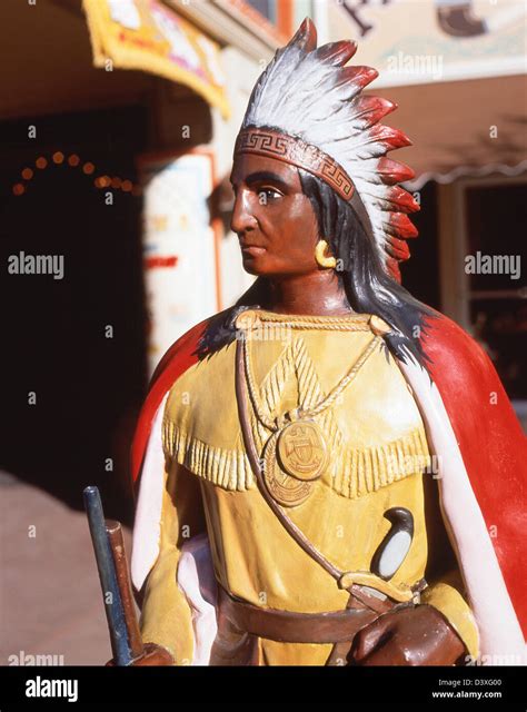 American Indian Chief Hi Res Stock Photography And Images Alamy