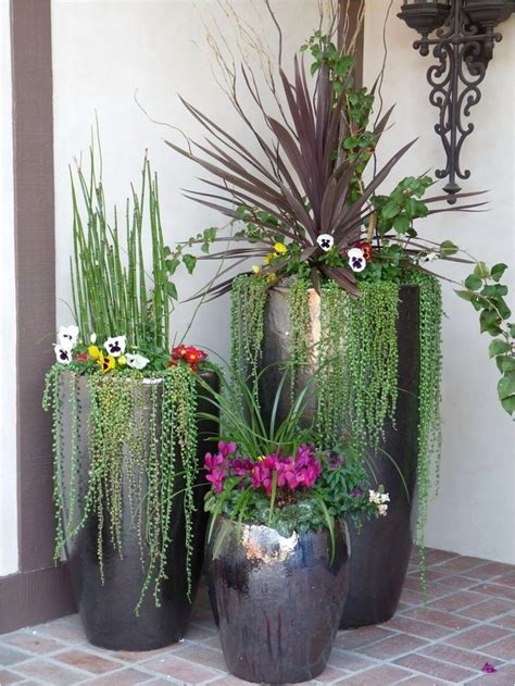 These few will be discussed as we go along. 44 Inspiring Outdoor Potted Plant Entryway Ideas That Will ...
