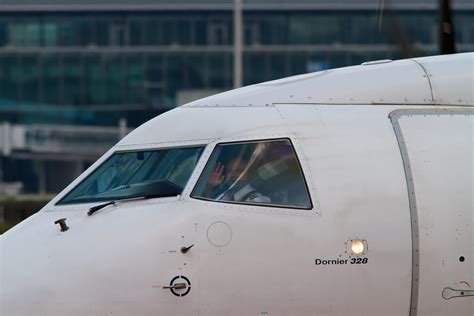 Pilot Waving Goodbye While Underway To Runway 10 28 At Zur Flickr