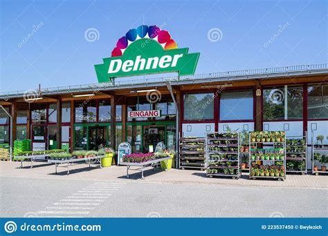 Dehner Logo In Front Of The Center Dehner Is A Garden Centre Chain