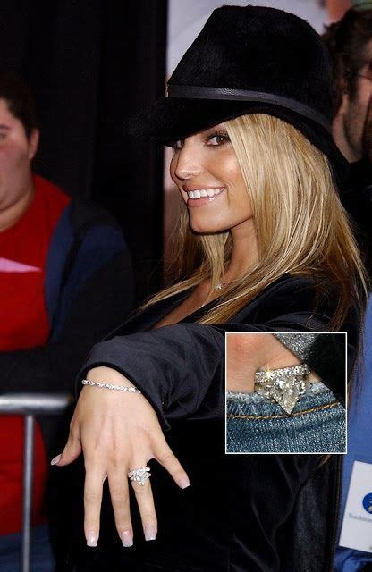 Jessica Simpson S Engagement Ring From Nick Lachey Was A Carat Pear