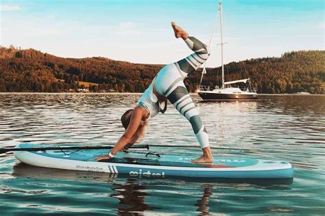 What To Wear To Paddleboard Yoga A Very Simple Guide Aquasportsplanet