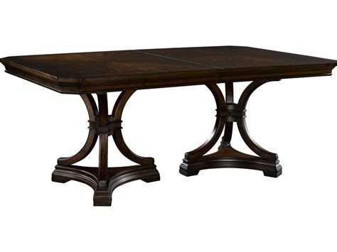 Broyhill Furniture New Charleston Traditional 7 Piece Pedestal Table