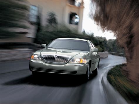 See 221 user reviews, 6,961 photos and great deals for lincoln town car. LINCOLN Town Car specs & photos - 2007, 2008, 2009, 2010 ...
