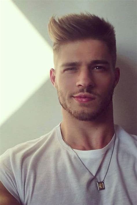 62 best selfie poses for guys to copy right now fashion hombre latest hairstyles hairstyles