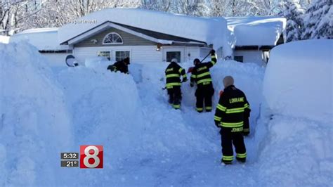 Over 5 Feet Of Snow Falls In New York Pennsylvania Cold Temperatures