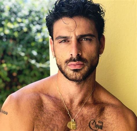 𝐂𝐡𝐨𝐜𝐨𝐥𝐚𝐭𝐞 𝐚𝐧𝐝 𝐂𝐫𝐞𝐚𝐦 ɪᴍᴀɢɪɴᴇ ʙᴏᴏᴋ Handsome Italian Men Italian Men Beautiful Men Faces