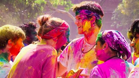 Best Places To Celebrate Holi In India For A Colourful Experience