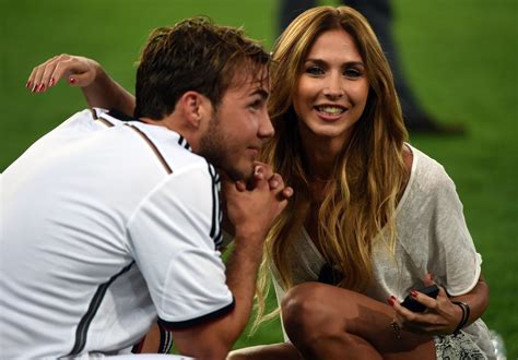 mario gotze celebrates the world cup with his girlfriend popsugar celebrity