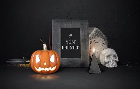 Tips To Host The Ultimate Halloween Party For Adults Greetings Island Halloween Party